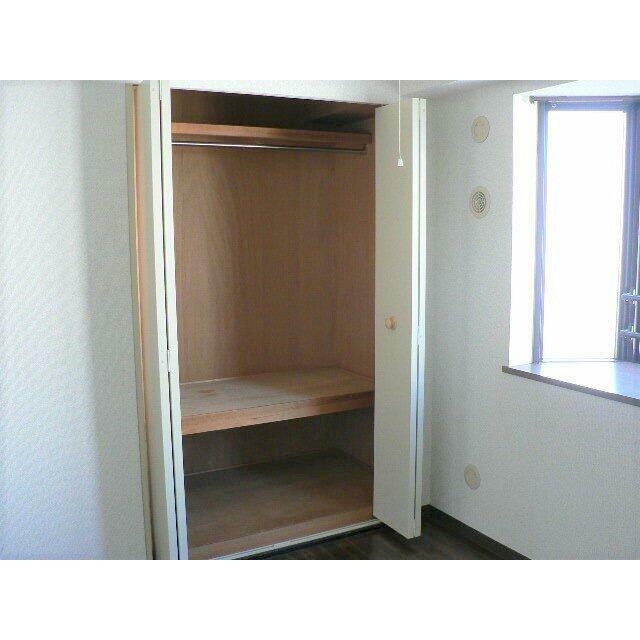 洋室の収納です