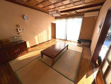 居間部分です