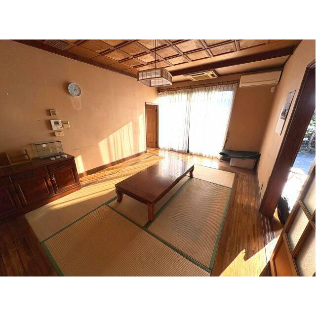 居間部分です