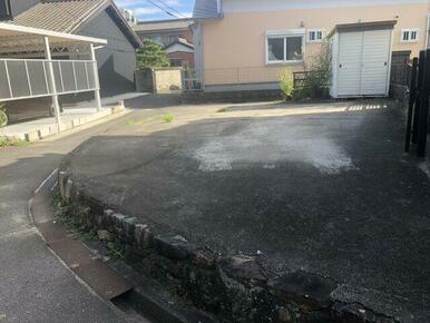 3台以上は駐車可能です。