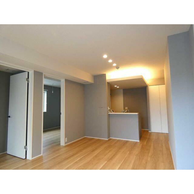 ダウンライトと間接照明でおしゃれな空間を演出！