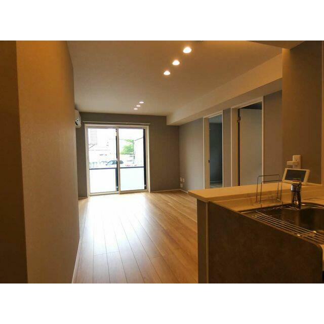 キッチンから見たリビング