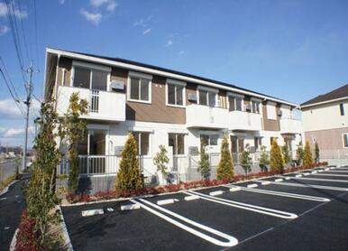 積水ハウス施工の賃貸住宅『シャーメゾン』／太陽光発電（売電可）・オール電化／駐車場2台付き（無料）