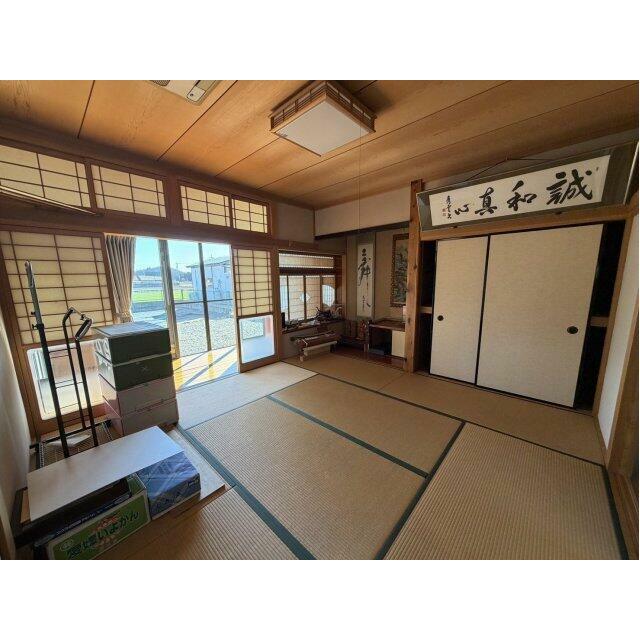 落ち着いた雰囲気の和室付きです