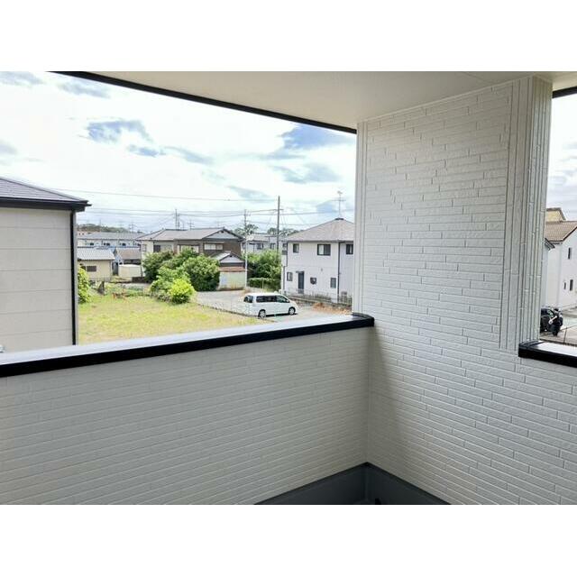 部屋の外と中をつなぐバルコニー、使い方自在！（3号棟）