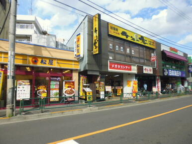 氷川台駅前