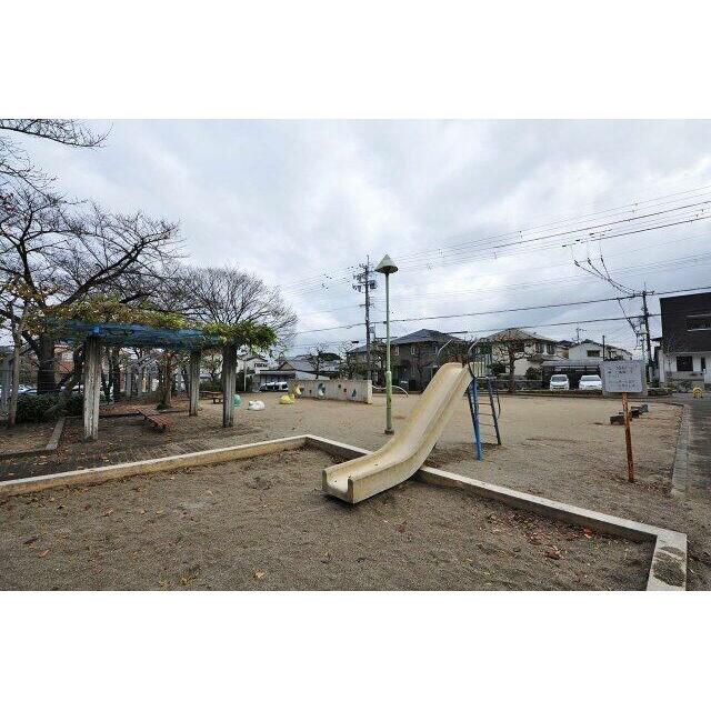 南野田くるまゆり公園(隣接公園)