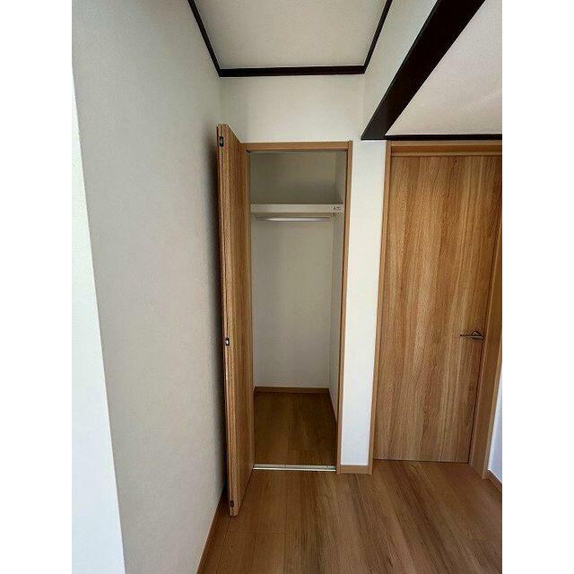 洋室約５．５帖　クローゼット