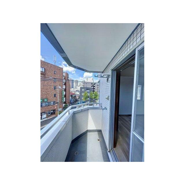 ※同建物ほかのお部屋の写真です。