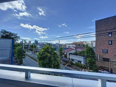 ※同建物ほかのお部屋の写真です。