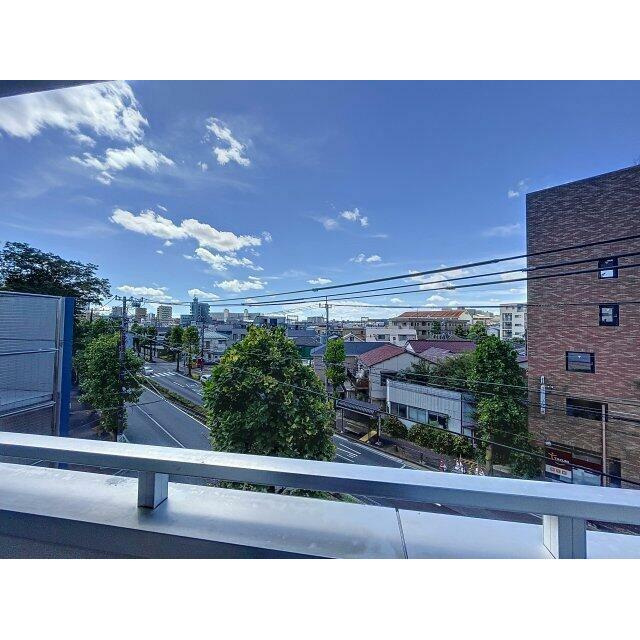 ※同建物ほかのお部屋の写真です。