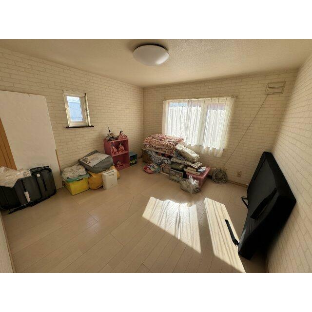 各洋室も8畳以上と広々とした間取り。