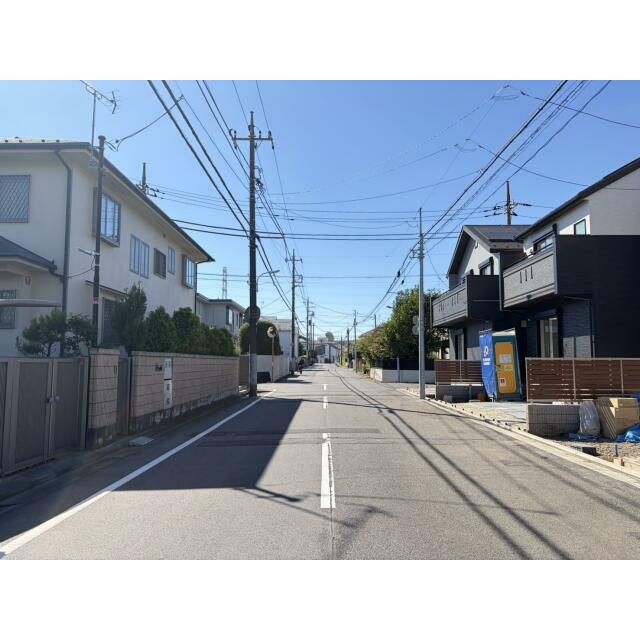 南側公道（10月中旬撮影）