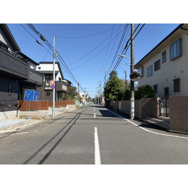 南側公道（10月中旬撮影）