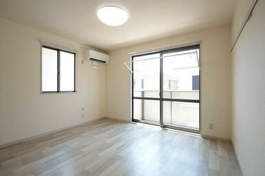 【洋室】うれしいエアコン付きの洋室♪