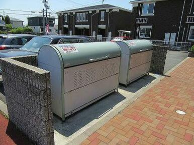 ゴミ収集ボックス