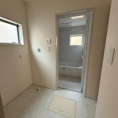 洗顔や歯磨きなど毎日使う洗面所だから要チェック！（1号棟）