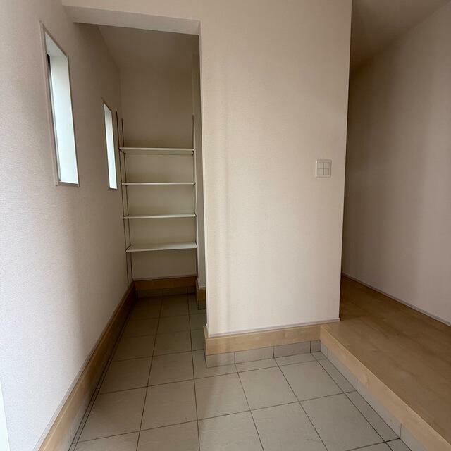 家の外と中をつなぐ要所だからすっきり心地よく整えたい（1号棟）