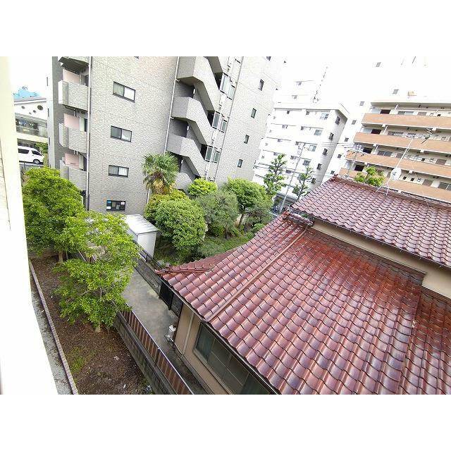 ベランダ側　３階から見た景観