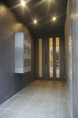 オートロック完備