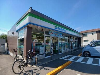 ファミリーマート鶴市明見店さん