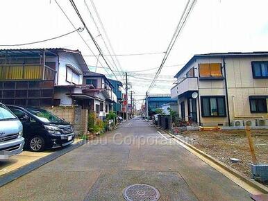 交通量の少ない前面道路