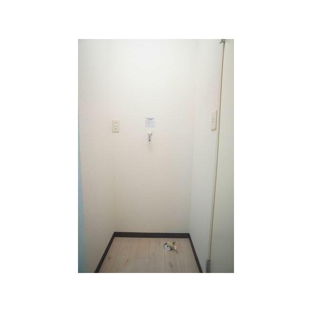 【室内】室内に洗濯置き場がございます。♪