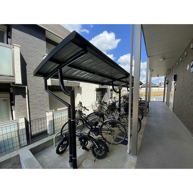 駐輪場完備