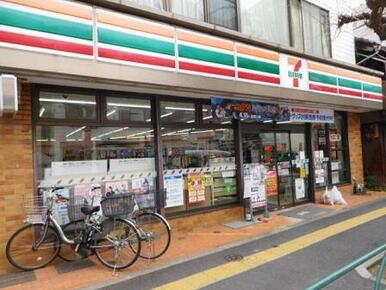 セブンイレブン文京動坂上店