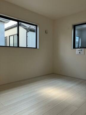 ベッドやイスでの生活で膝に難ありの方でも過ごしやすい（1号棟）