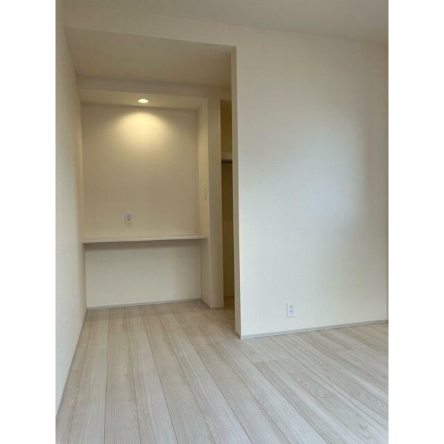 リビングとは別に静かな時間を楽しめる部屋（1号棟）