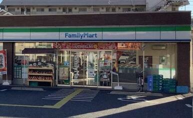 ファミリーマート三郷駅南店