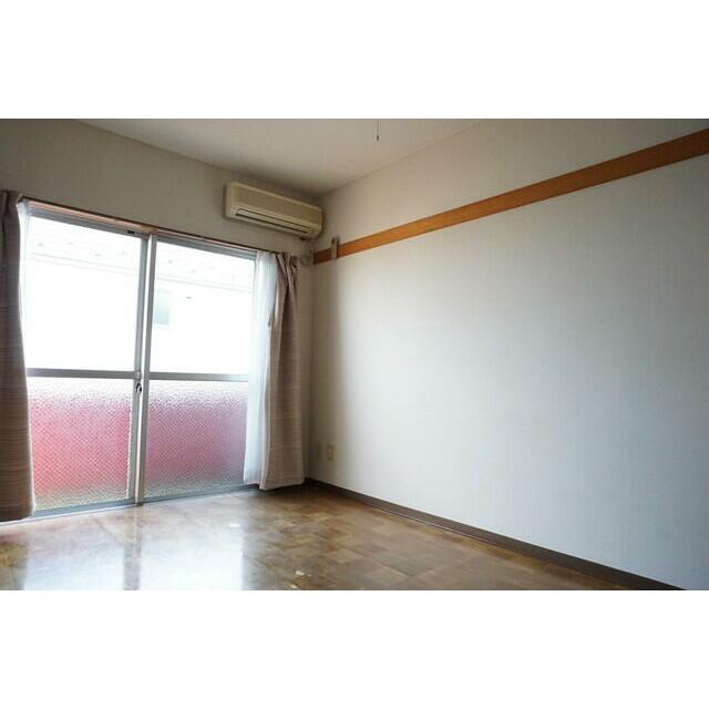 南向きで日当たり良好なお部屋！暖かな日差しが入ります♪