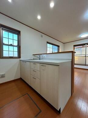 キッチン　パネル交換済（2）