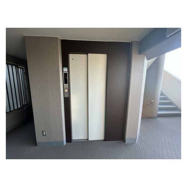 「エレベーター」