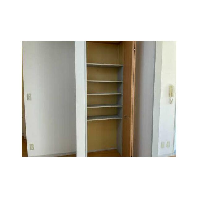 キッチン前収納