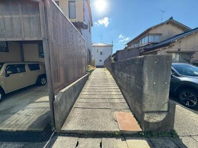 金沢駅やバス停にも近く、交通の便もいい立地です