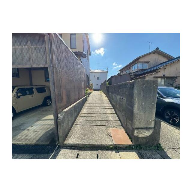 金沢駅やバス停にも近く、交通の便もいい立地です