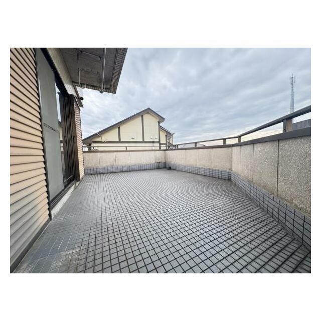 お洗濯ものを気持ち良く太陽の光で干せるのが嬉しいですね。