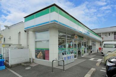 ファミリーマート小倉中貫二丁目店