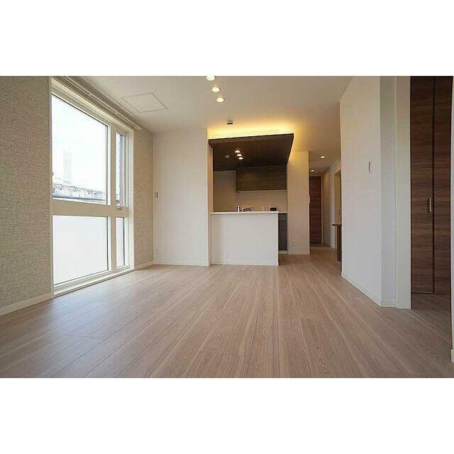 対面カウンターキッチンで家族との対話を楽しみながら料理ができます。