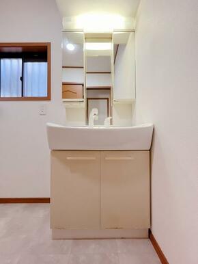 「洗面台」クリーニング済み。追加リフォーム提案資料が現地にございます。