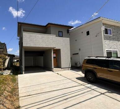 複数台駐車可能なスペースがござます