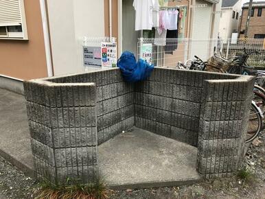 ごみ搬出所