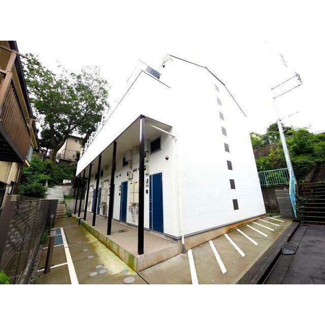 大型バイクも駐輪可能