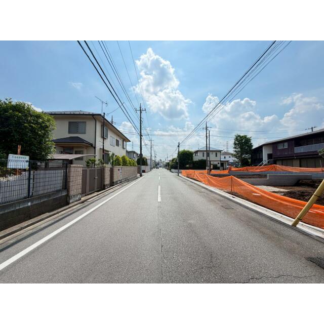 南側公道（6月中旬撮影）