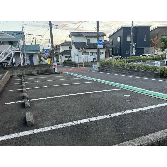 駐車場１台付無料