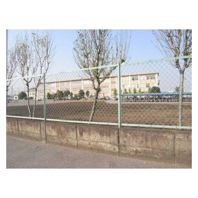 横川中学校　3351ｍ/徒歩42分、車9分