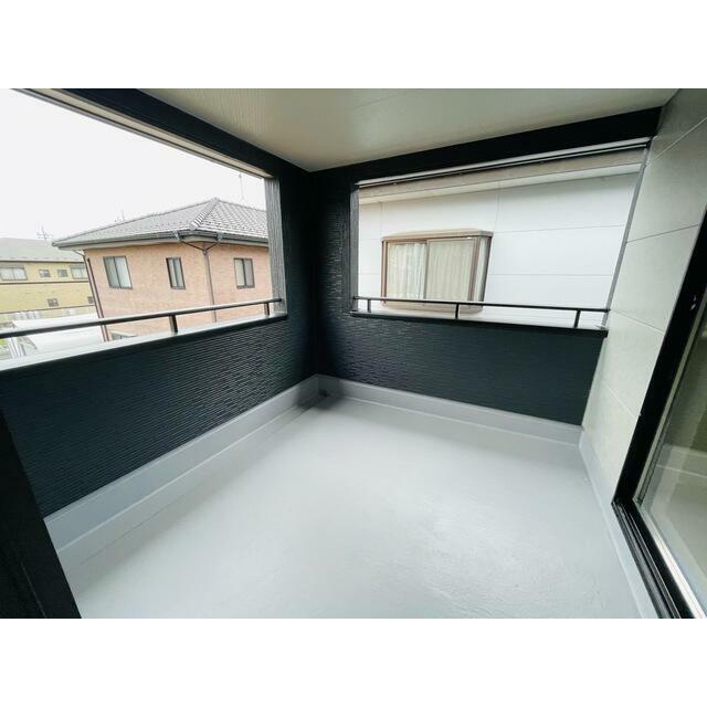 部屋の外と中をつなぐバルコニー、使い方自在！（1号棟）