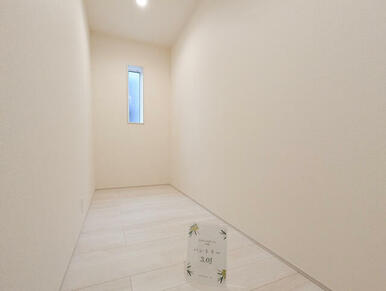 【1号棟パントリー】